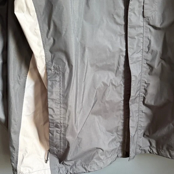 The North Face Men's Gray Rain Jacket - Picture 2 of 4